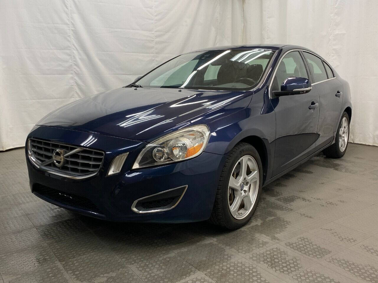 2012 Volvo S60 T5 4dr Sedan - Blue exterior view 4