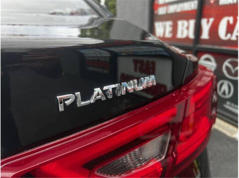 2017 Nissan Maxima Platinum