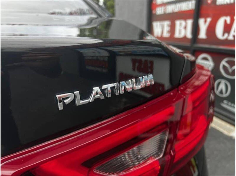 2017 Nissan Maxima Platinum