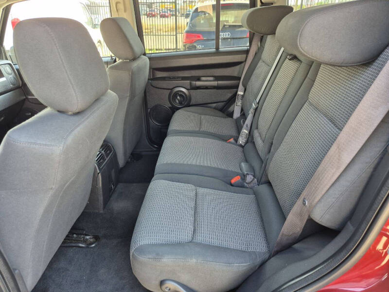 2008 Jeep Commander Sport