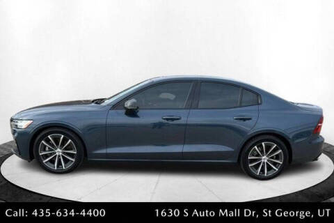 2022 Volvo S60 B5 Momentum