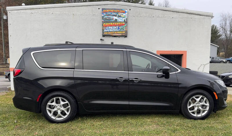 2020 Chrysler Pacifica Touring