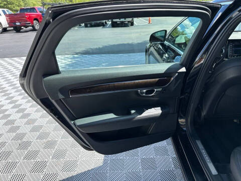 2018 Volvo S90 T5 Momentum