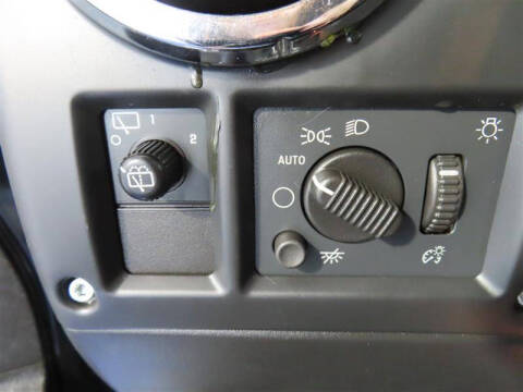 2005 HUMMER H2