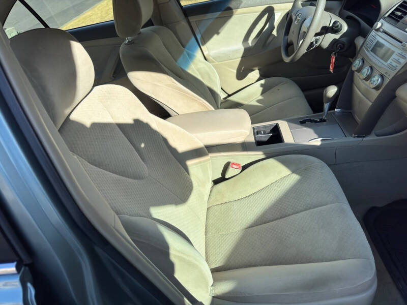 2009 Toyota Camry LE