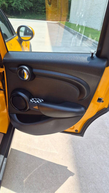 2016 MINI Hardtop 4 Door Cooper
