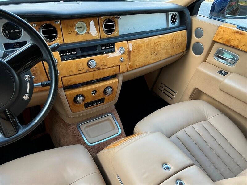 2004 Rolls-Royce Phantom 25