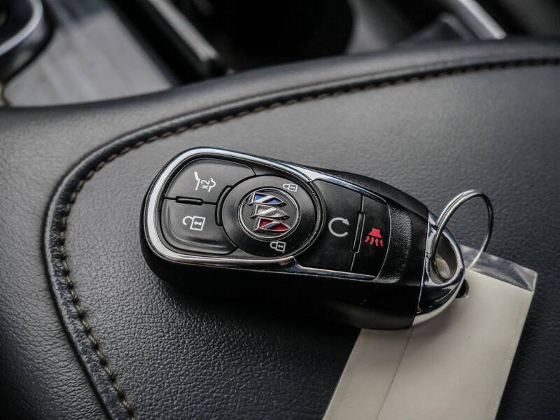 2024 Buick Enclave Essence