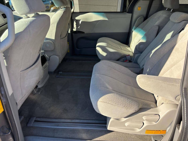 2011 Toyota Sienna