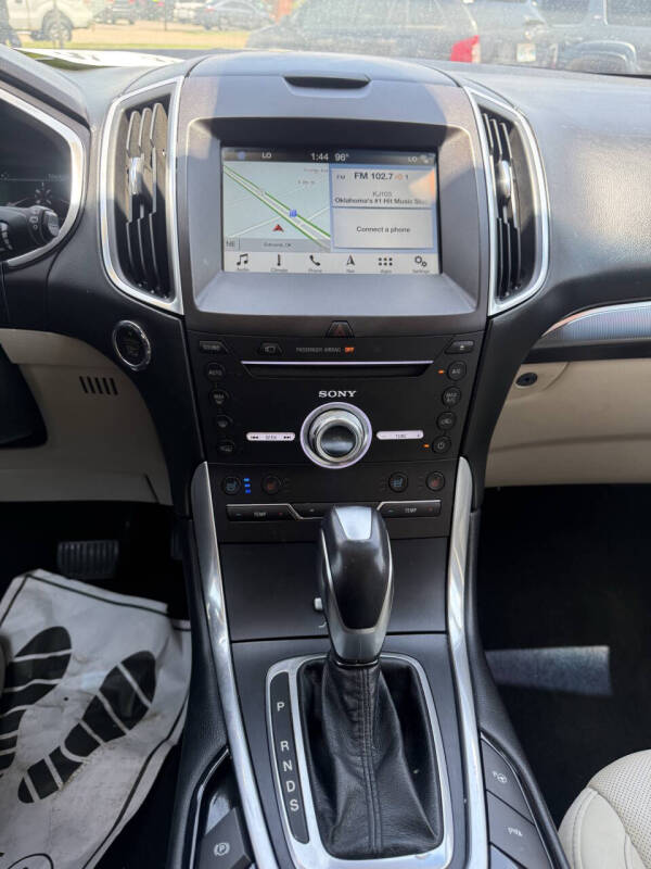 2017 Ford Edge Titanium