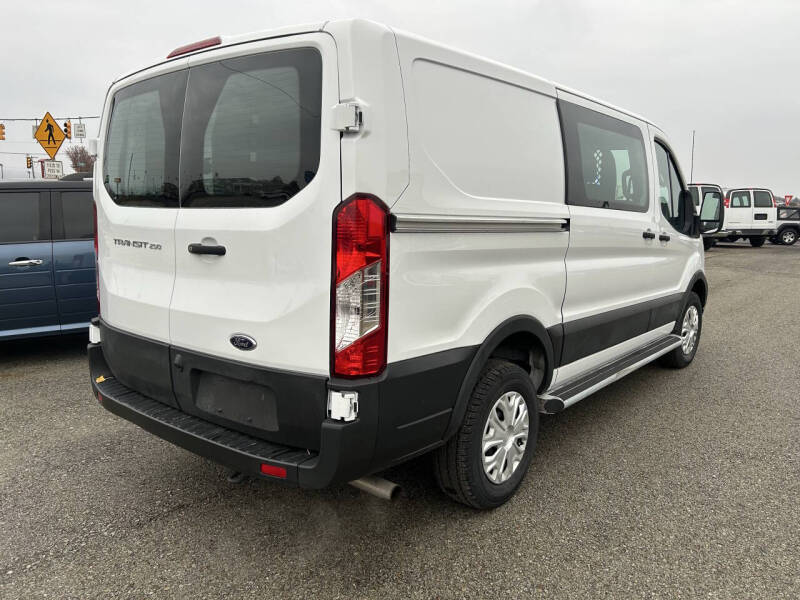 2024 Ford Transit 250