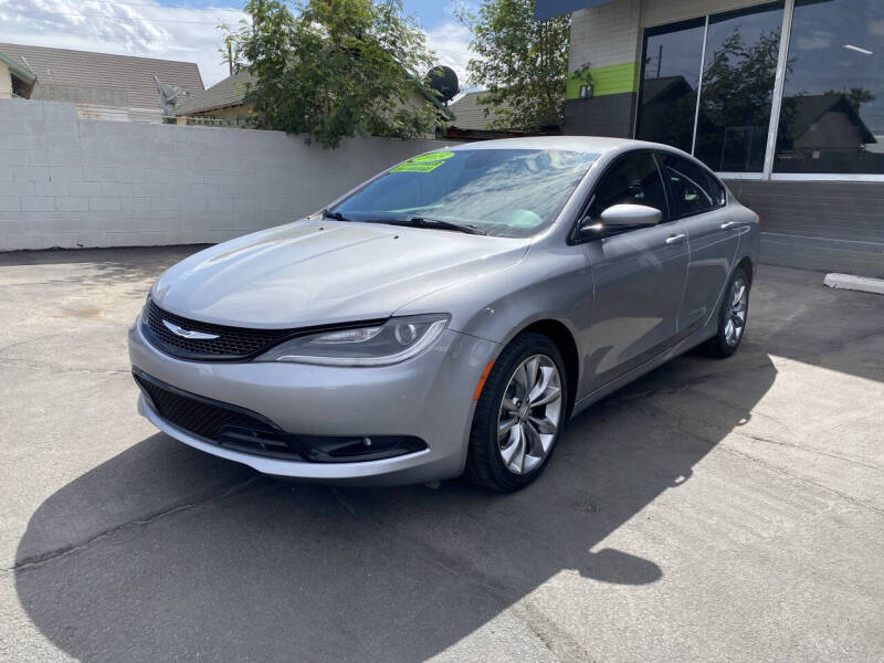 2015 Chrysler 200 S