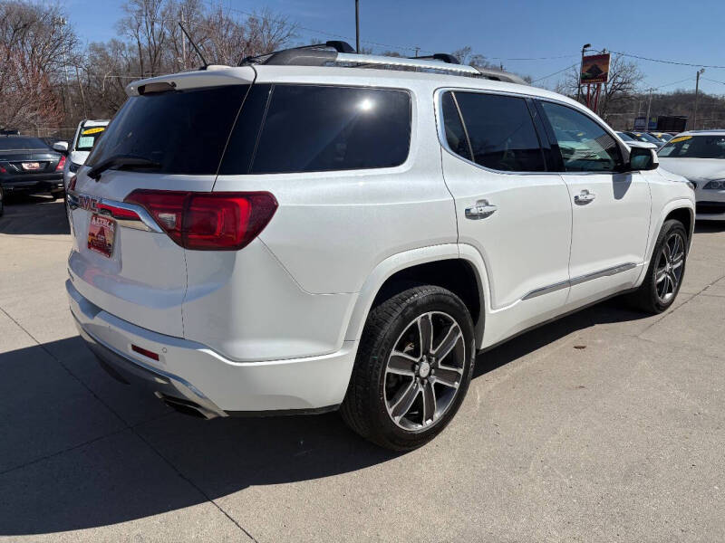 2017 GMC Acadia Denali