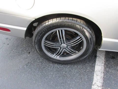 2004 Ford Thunderbird Deluxe