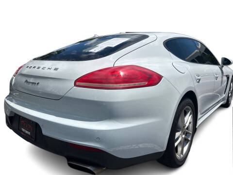 2015 Porsche Panamera