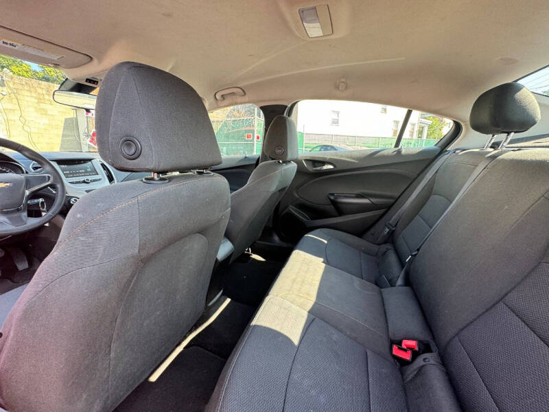 2018 Chevrolet Cruze LS Auto