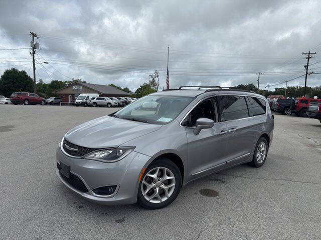 2017 Chrysler Pacifica Touring-L