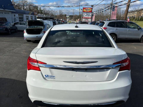 2014 Chrysler 200 LX
