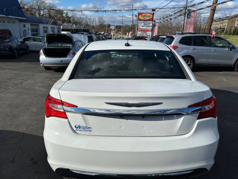 2014 Chrysler 200 LX