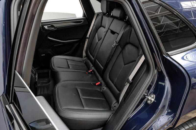 2022 Porsche Macan S