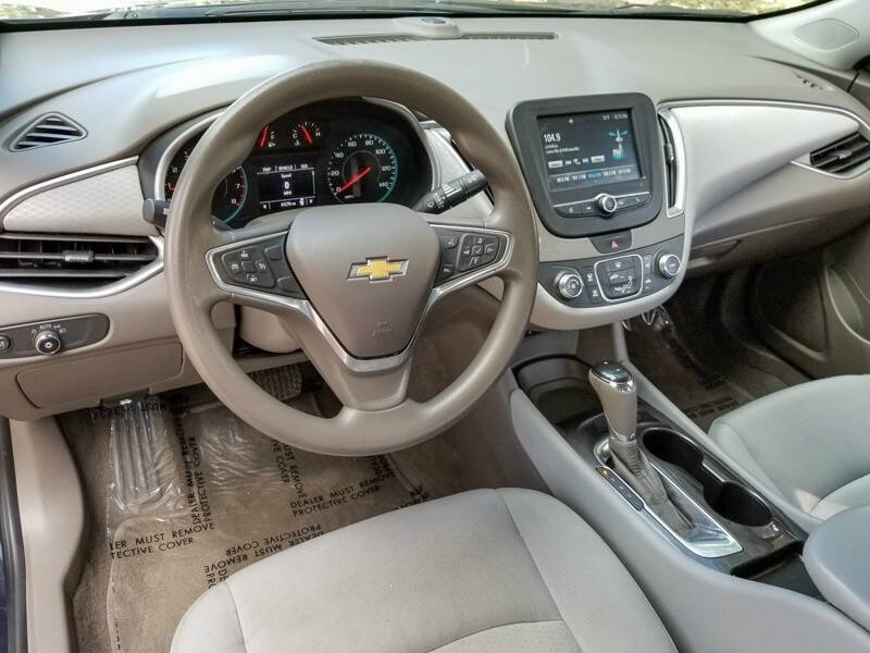 2016 Chevrolet Malibu 1LS photo 15