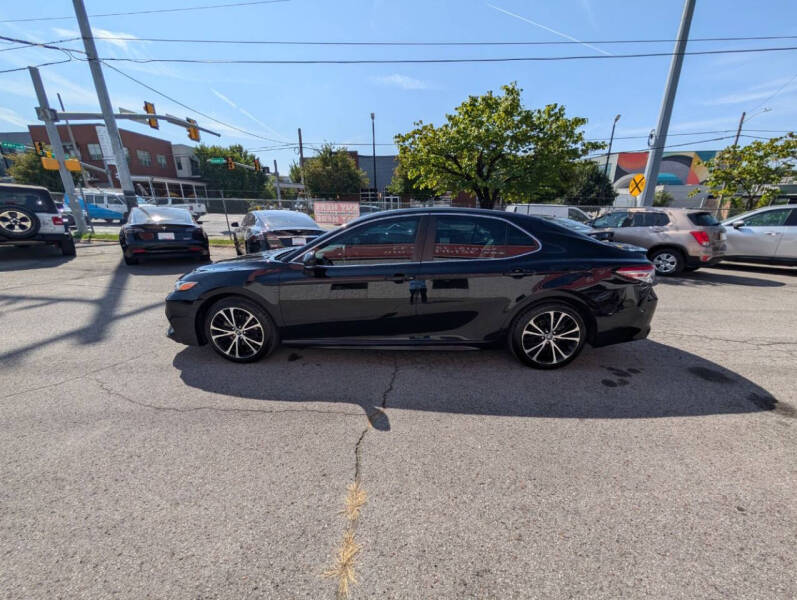 2018 Toyota Camry SE