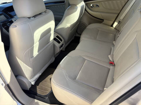 2018 Ford Taurus Limited