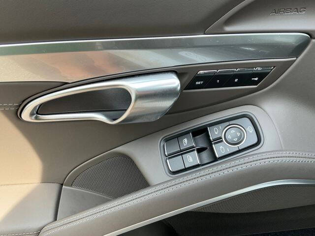 2024 Porsche 718 Boxster GTS 4.0