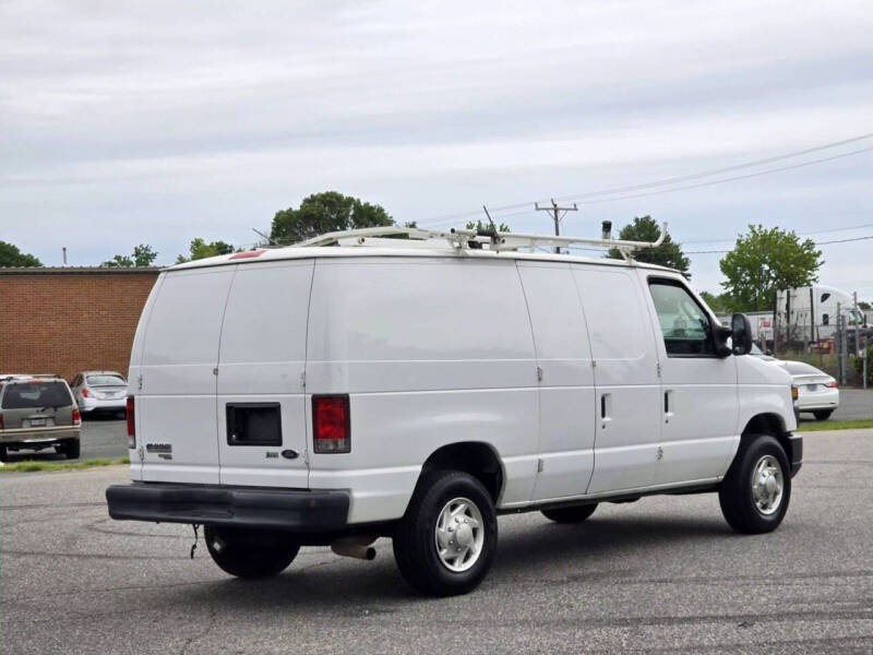 2014 Ford E-Series E-350 SD