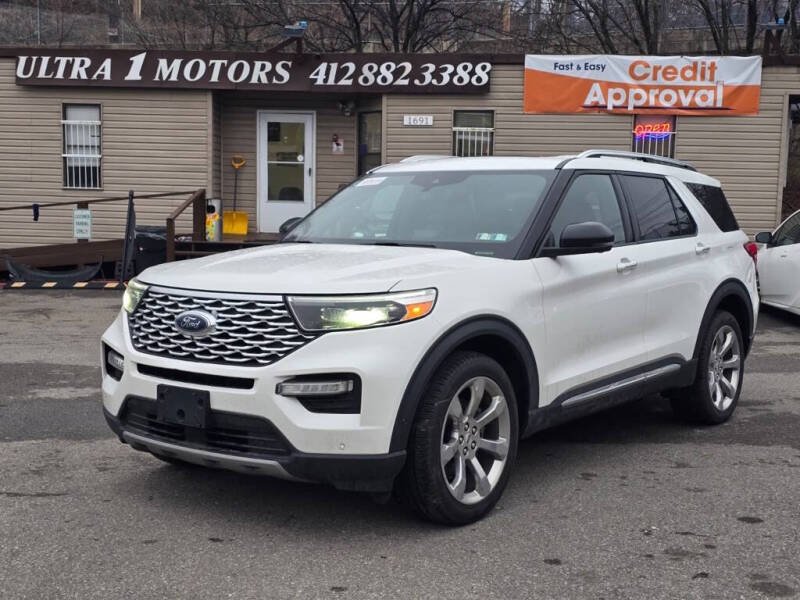 2020 Ford Explorer Platinum's photo