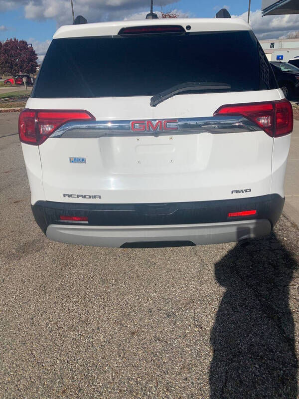 2018 GMC Acadia SLE-2