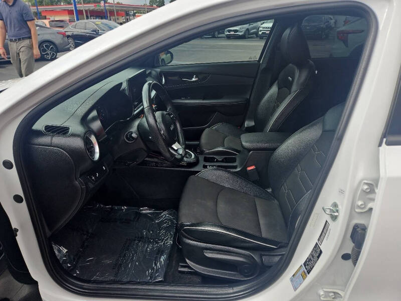 2023 Kia Forte GT-Line