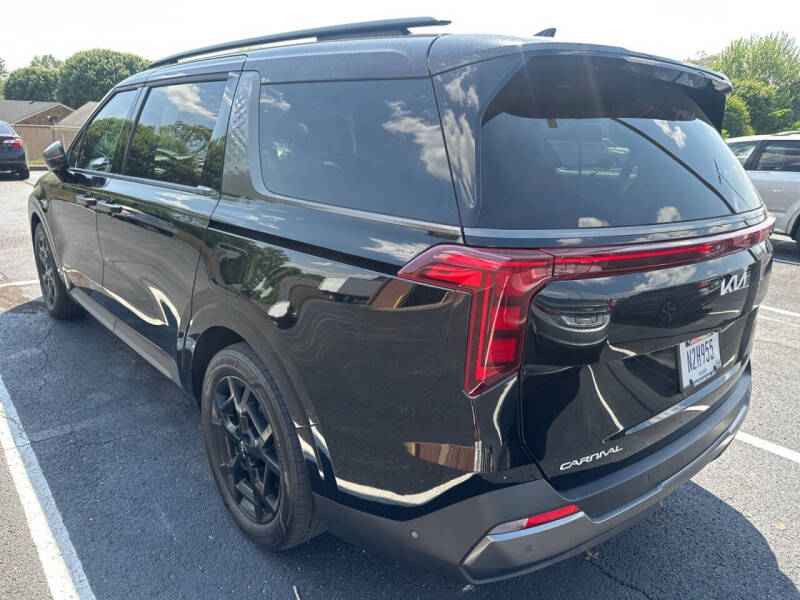 2025 Kia Carnival SX