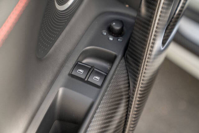 2012 Audi R8 14