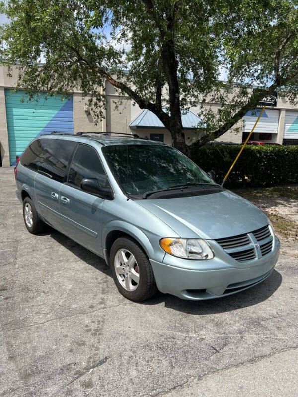 2005 Dodge Grand Caravan for sale at MIAMI AUTOWISE, LLC. in Miami FL