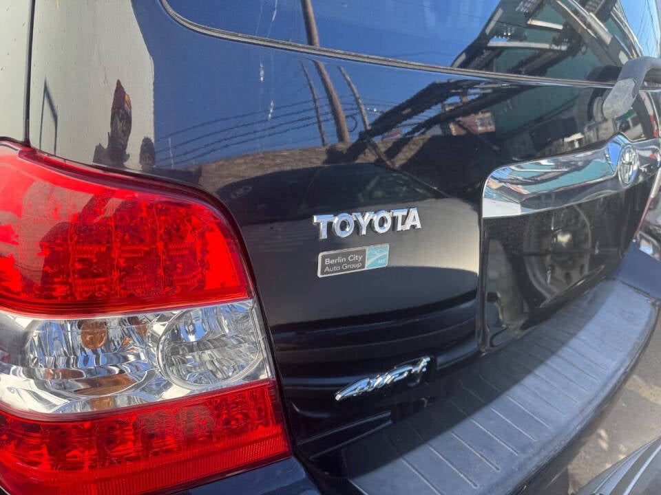 2006 Toyota Highlander Hybrid for sale at Fauzia's Auto Sales, Inc. in Buchanan, NY