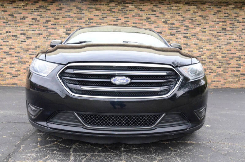 2019 Ford Taurus Limited