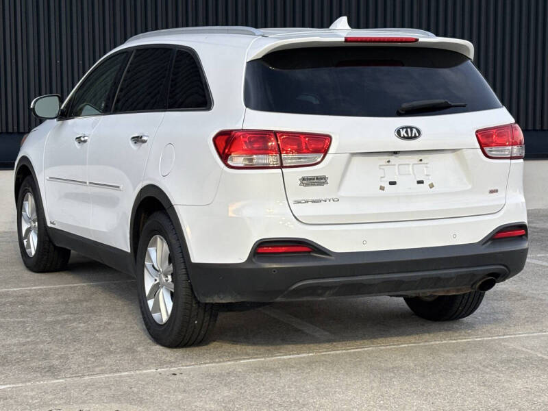 2016 Kia Sorento LX