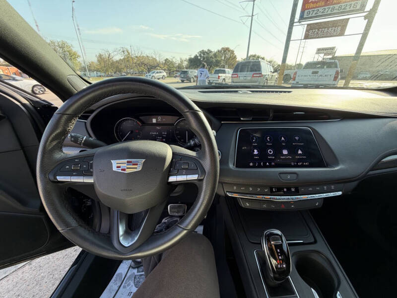 2022 Cadillac XT4 Sport