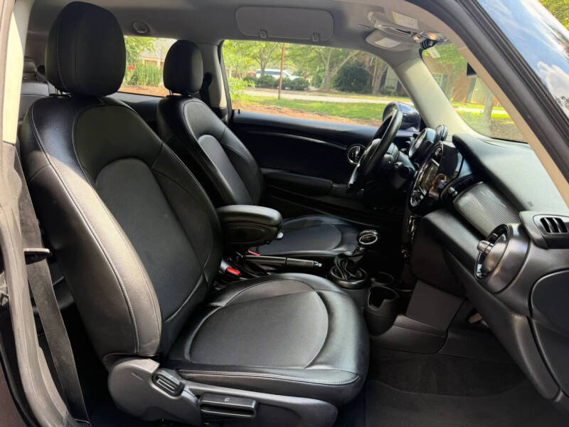 2017 MINI Hardtop 2 Door Cooper