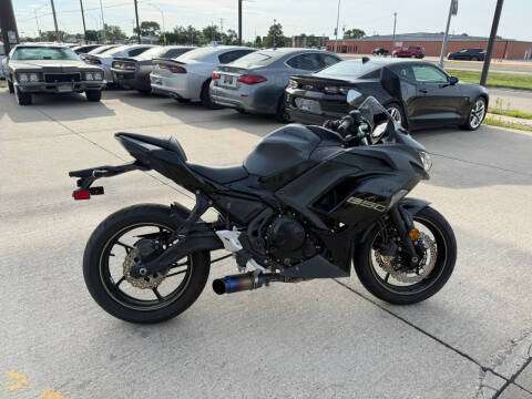 2024 Kawasaki Ninja 650 ABS KRT Edition
