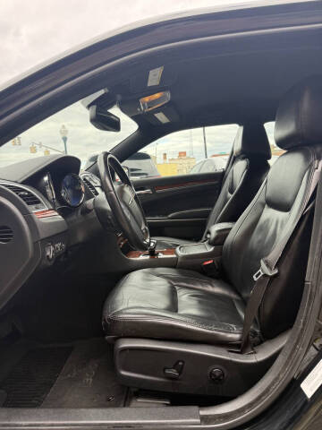 2012 Chrysler 300 Limited