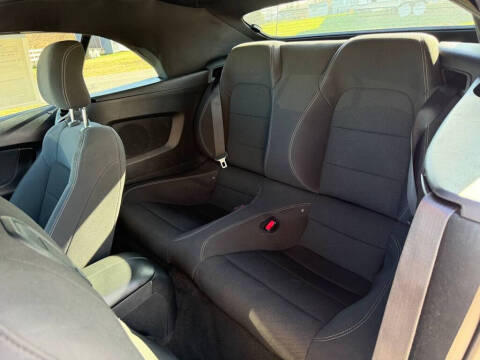 2015 Ford Mustang V6
