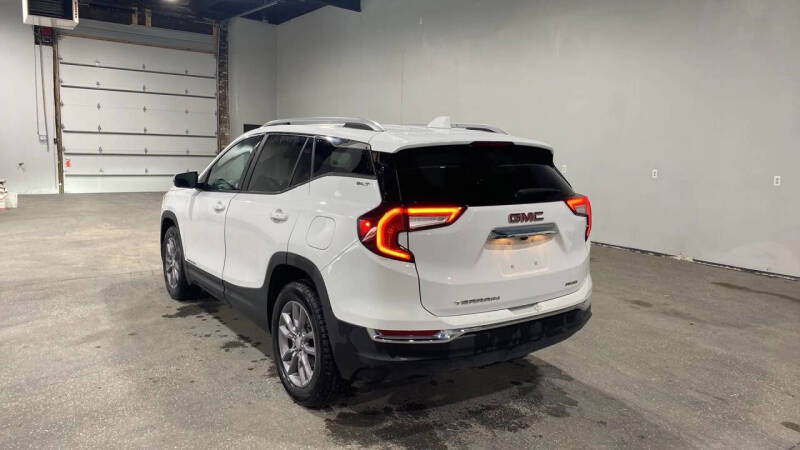 2024 GMC Terrain SLT