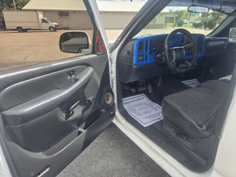 2000 Chevrolet Silverado 1500 LS