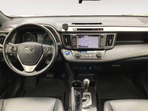 2017 Toyota RAV4 Hybrid SE