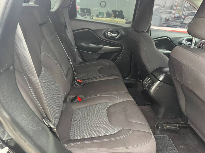 2019 Jeep Cherokee Latitude