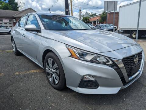2020 Nissan Altima for sale at Pinnacle Automotive Group in Roselle NJ