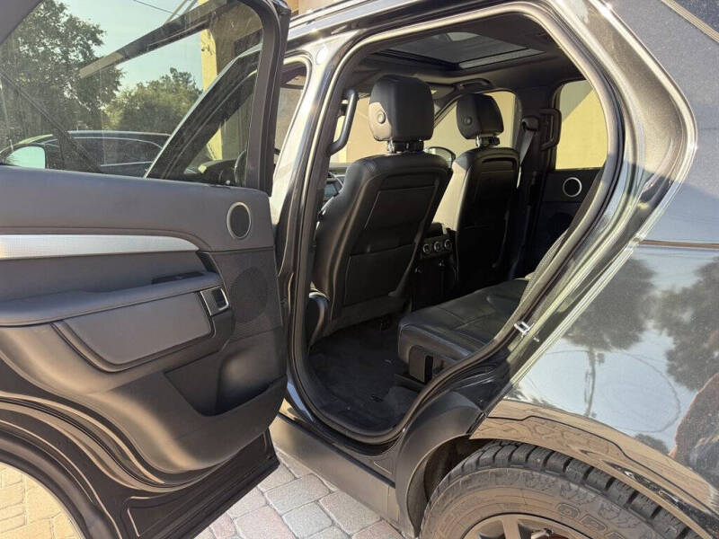 2020 Land Rover Discovery Landmark Edition