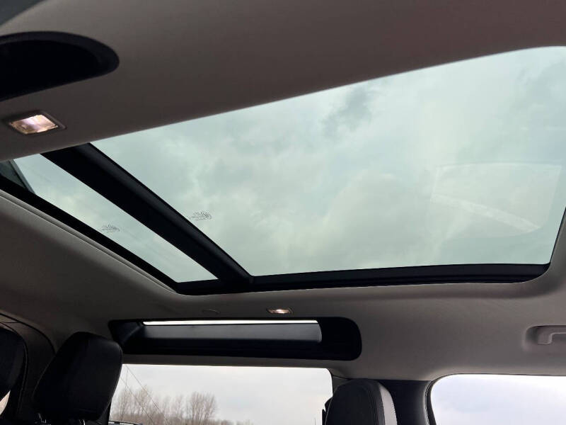 2023 Land Rover Defender 90 S